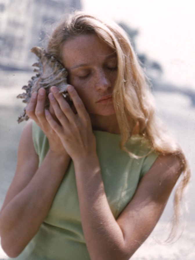 Photo of Éliane Radigue by Jacques Brisseaut